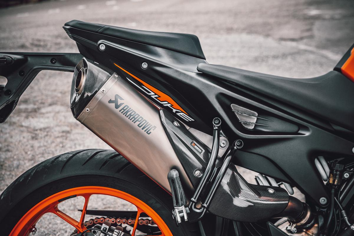 AKRAPOVIČ "SLIP-ON LINE" 790 KTM Duke 2018-2022