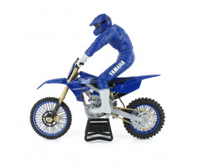 New-Ray 1:12 Yamaha YZ 450F, kuljettajan kanssa